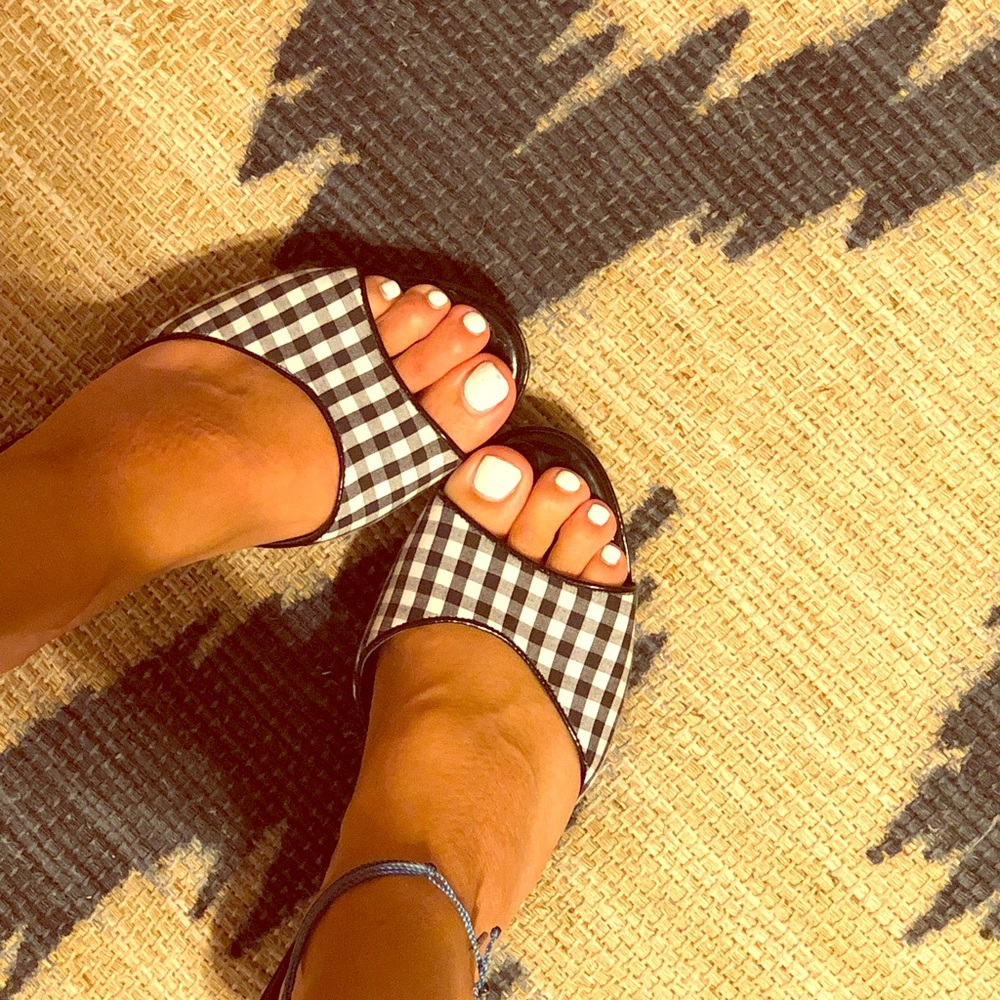 Jessica Simpson heels!!